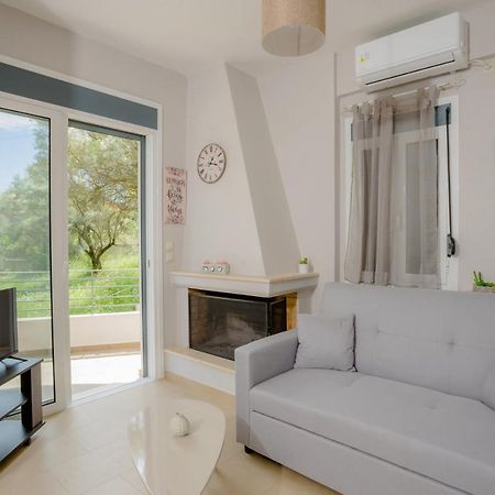 Irida'S Guesthouse ニキアナ エクステリア 写真