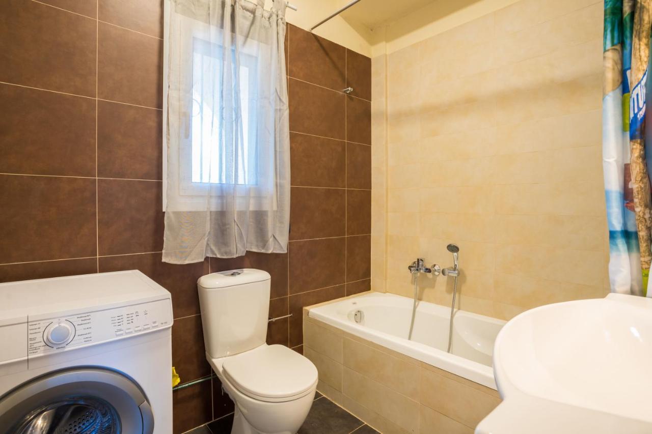 Irida'S Guesthouse ニキアナ エクステリア 写真